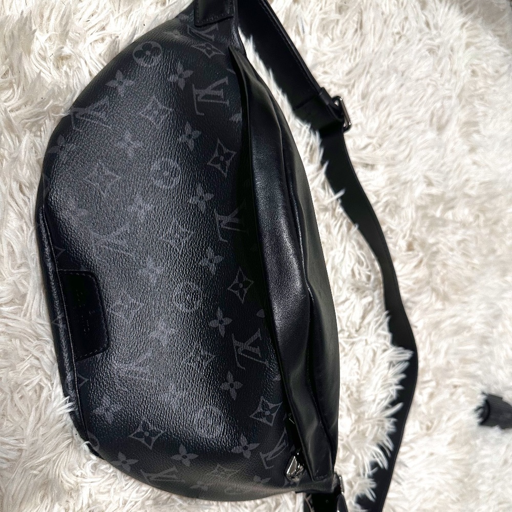 Louis Vuitton Bump bag (MEN)